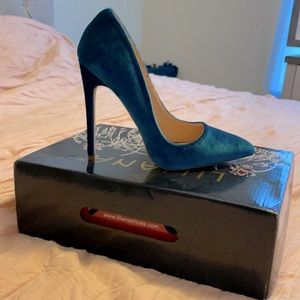 Velvet Pump